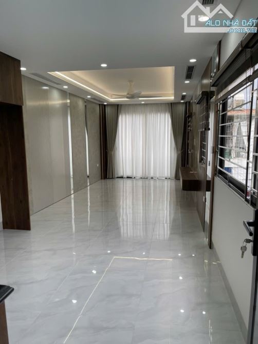 Bán nhà Kim Đồng , ô tô vào nhà , thang máy , kinh doanh , DT 55M x 6T x 17,5 Tỷ - 5