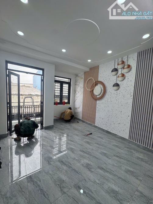 BÁN NHÀ MỚI ĐẸP HẺM TCH 21 - QUẬN 12 - GIÁ 3ty350 - 5