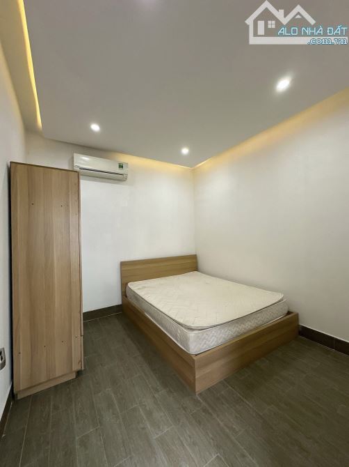 Cho thuê nhà 3 tầng, mặt tiền đường Đỗ Quang, Thanh Khê, Đà Nẵng. DT 50m2. Giá 16 triệu - 5