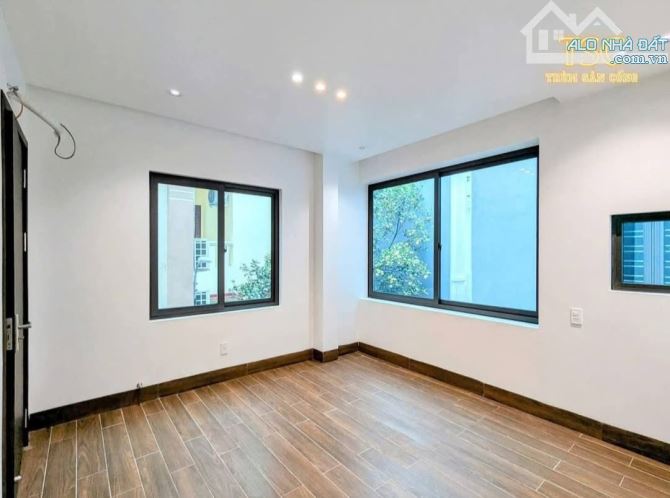 Bán nhà Chợ Cột Đèn, Dư Hàng Kênh, Lê Chân, Hải Phòng. 3 tầng, 52m2, 3,7 tỷ. Ngang 4m, ngõ - 5