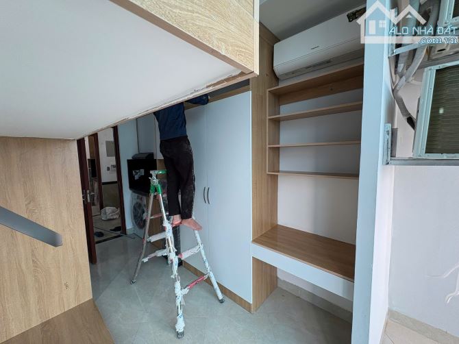 Cho Thuê CCMN 326 Nguyễn Trãi Thanh Xuân 30m2 Gác Xép + Giường Ban Công Thang Máy Trống 24 - 6