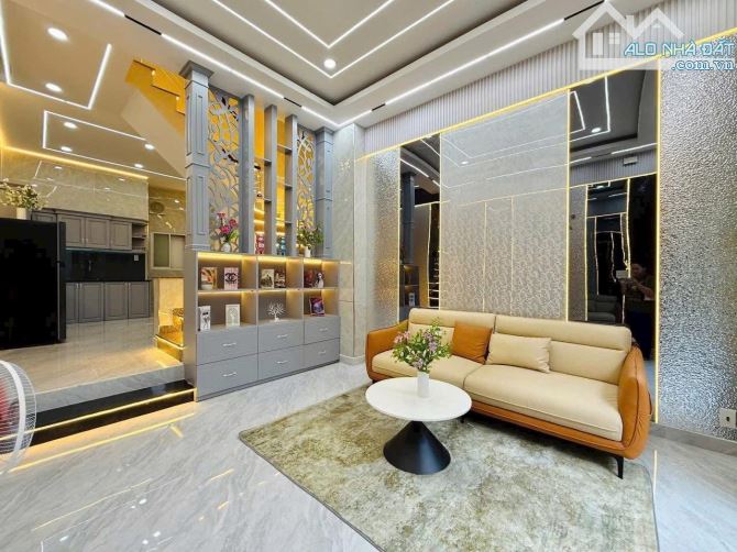 Chính chủ bán nhà 3 tầng Phan Huy Ích, P14 Gò Vấp, hẻm ô tô sổ riêng, 6 tỷ ++ - 6