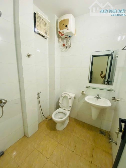 Bán nhà Cầu Giấy 7 tầng thang máy-dòng tiền-nhà siêu đẹp như mới dt 46/50m 7T mt 4,5m - 6