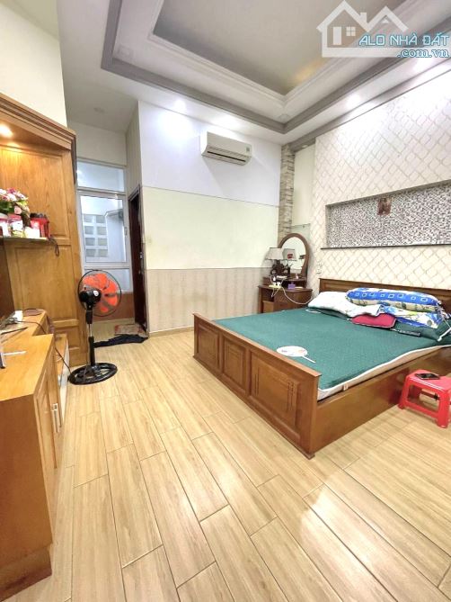 NHÀ TÂY LÂN - HẺM TRẲNG MỘT TRỤC - OTO NGỦ TRONG NHÀ - 128M2 - 3 TẦNG BTCT - NHỈNH 9 TỶ - 6