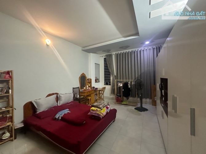 BÁN NHÀ CHÍNH CHỦ TRANG BÌA,HẺM TẢI TẬN NHÀ PHAN VĂN HỚN QUẬN 12, DT 60M² ( 4× 15), 3 TẦNG - 6