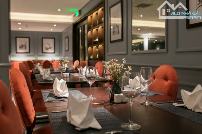 Chủ vay Bank 200 Tỷ- Khách sạn Mặt Phố Nhà Chung - 350m2 - MT 12m - 328 tỷ - DT 6 tỷ/tháng