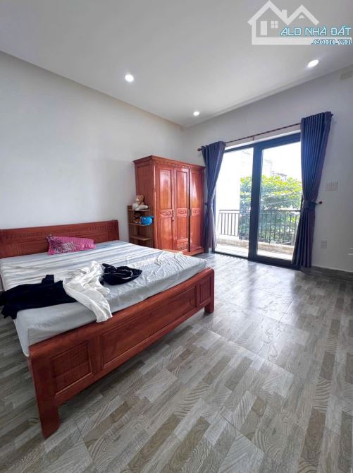 BÁN GẤP NHÀ 3 TẦNG ĐƯỜNG CHƠN TÂM 5 HOÀ MINH TT LIÊN CHIỂU DỌN VÀO Ở NGAY CHỈ NHỈNH 5 TỶ - 7
