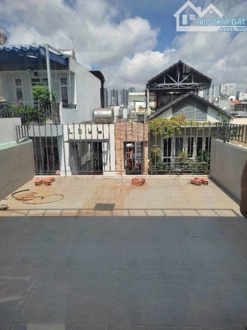 Bán nhà 4 tầng, Đường số 47, Quận 7. DT 60m2, full nội thất. Chỉ 11tỷ - 7