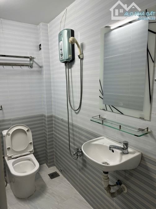 🚗 nhà xe hơi đỗ cửa – cách mặt tiền ô tô huỳnh văn nghệ, p.15, tân bình chỉ 30m  🏠 kết c - 7