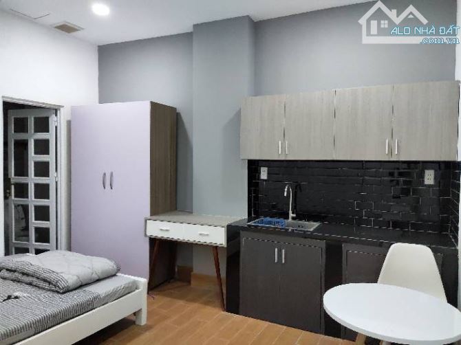 CĂN HỘ DỊCH VỤ 10 PHÒNG DOANH THU HƠN 60 TRIỆU/THÁNG NGAY TT QUẬN 4, - 7