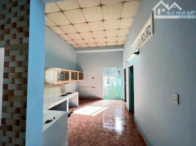 Bán nhà mặt tiền Đông Hưng Thuận 18, ngang 6,5-16m. Chỉ 39tr/m2.Giá 5T8 - 7