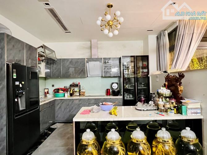 Biệt thự cao cấp Tú Xương _ Q3. DT 143m2. 4 tầng. 9m x 16m. Giá 65 tỷ. - 8