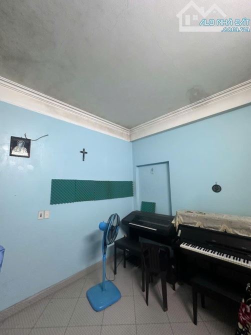 ĐỐNG ĐA – 3 NHÀ RA MẶT PHỐ TĐT. DT 70mv – 5 Tầng – 5m Mặt Tiền. Giá Thương Lượng 17.9 Tỷ - 8