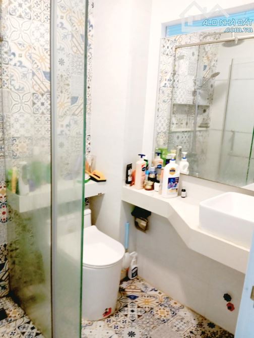 NHÀ ĐẸP 4 TẦNG - XE HƠI ĐỖ CỬA - TRUNG TÂM PHÚ NHUẬN 40M2 KHU DÂN TRÍ 4PN - 8
