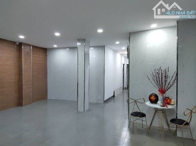 CĂN HỘ DỊCH VỤ 10 PHÒNG DOANH THU HƠN 60 TRIỆU/THÁNG NGAY TT QUẬN 4, - 8