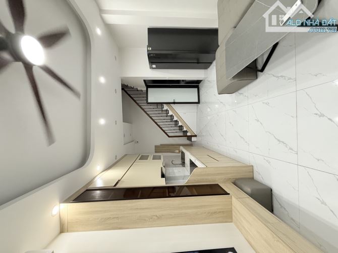 BÁN NHÀ 4 TẦNG_ DÂN XÂY_ Ở SƯỚNG_ ĐÔNG DƯ_ 32m2, 5.2 TỶ - 8