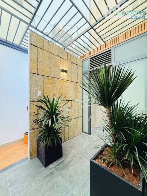 Siêu phẩm Luxury cực đẹp mặt tiền đường kinh doanh Hoàng Diệu,Phú Nhuận(105m2).Giá 5tỷ950. - 9