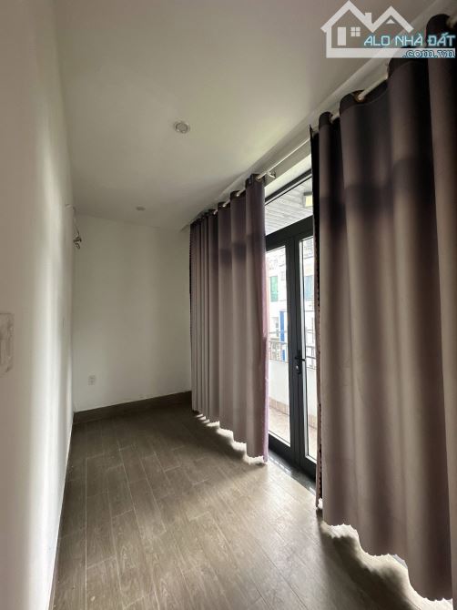 Cho thuê nhà 3 tầng, mặt tiền đường Đỗ Quang, Thanh Khê, Đà Nẵng. DT 50m2. Giá 16 triệu - 9