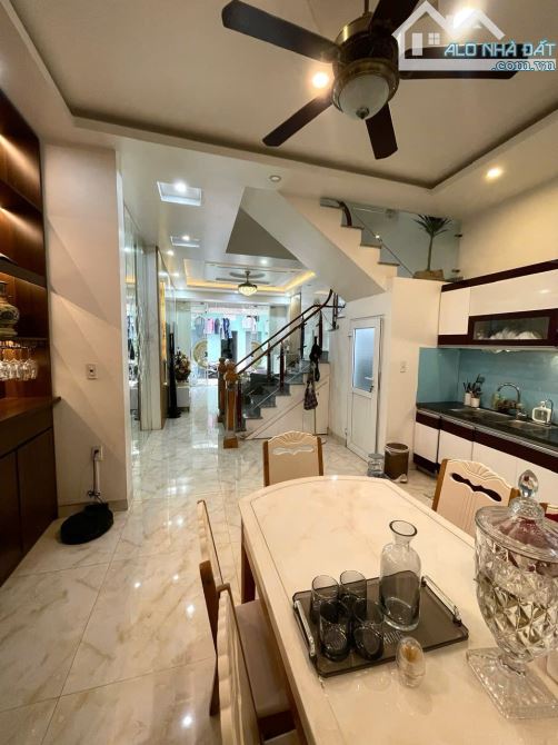 Bán nhà 56m2, 4 tầng tại Thư Trung, Đằng Lâm, Hải An. Chỉ 3.6 tỷ - 9