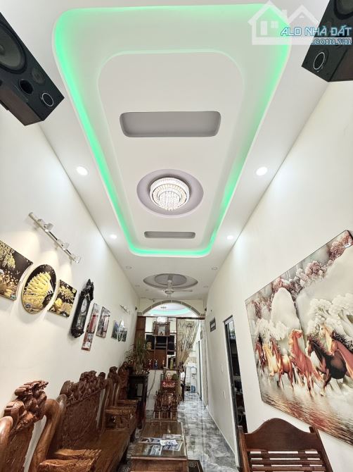 RẺ NHẤT P1 GÒ VẤP, GẦN PHẠM VĂN ĐỒNG, HXH, TẶNG GPXD 1 TRỆT 3 LẦU DT 130M, NHÀ NỞ HẬU