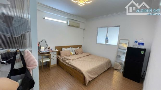 Bán tòa nhà 7 tầng CHDV 2 MT Nguyễn Phúc Nguyên Q3