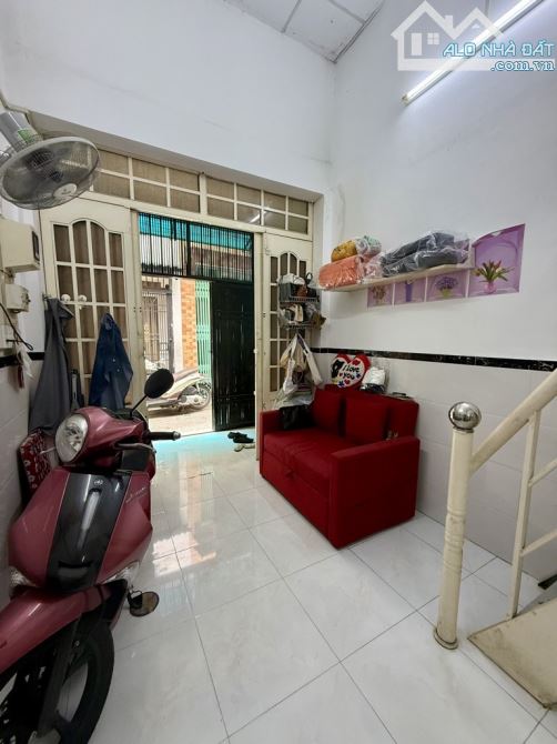 Bán nhà Gò Vấp giá 2 tỷ 89 hẻm ba gác thông 30m2 đường Thống Nhất Phường 16 Gò Vấp SHR
