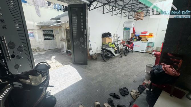 BÁN TOÀ KS 10 CĂN HỘ MỚI XÂY DỰNG , HẺM HÙNG VƯƠNG CHỢ ĐÊM , NHA TRANG , KHÁNH HOÀ .