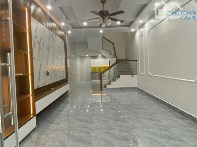 MSP: TP04/Nam Trung Hành Nhà 3,5 tầng đã sửa chữa đẹp lung linh – chỉ việc xách vali về ở!