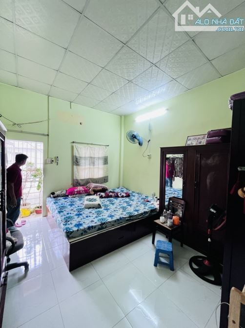 BÁN NHÀ 2 MẶT TIỀN HXH BÙI MÌNH TRỰC [P6, Q8] DT: 35M2 (3.8X 9)2T, 2PN, 2WC, CHỈ 4.55 TỶ