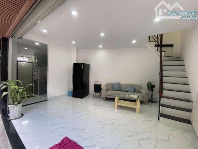 BÁN NHÀ Ở NGAY, PHAN VĂN TRỊ, 37m2, NGANG 4, BÌNH THẠNH, NHỈNH 4 TỶ.