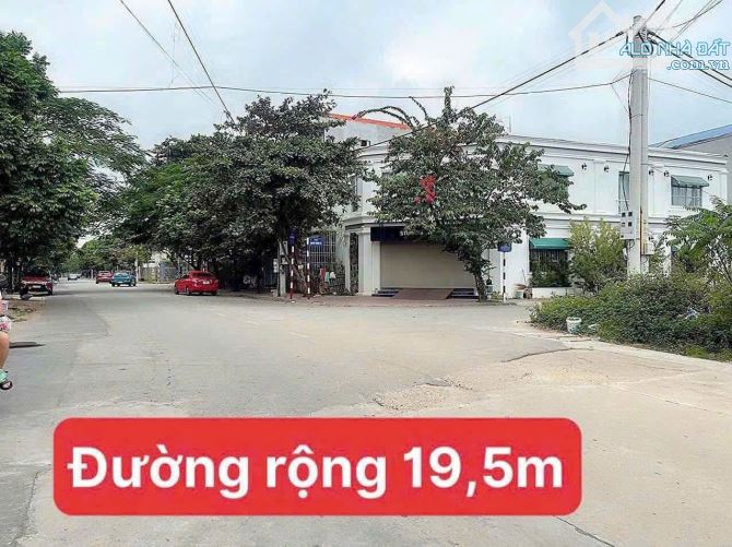 Chính chủ gửi bán lô C11   cạnh góc đường Mạc Đĩnh Chi - Hội Hợp.