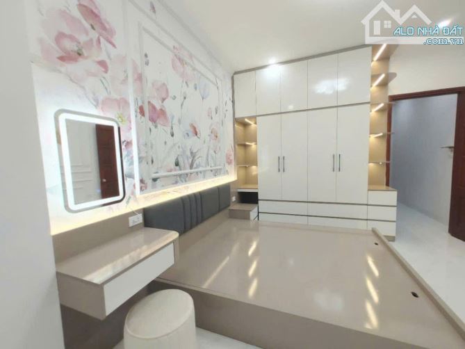 BÁN NHÀ ĐƯỜNG LÁNG ĐỐNG ĐA NGÕ THÔNG KINH DOANH ÔTÔ CÁCH 10M DT42M 4T M5,5M 10.8 TỶ