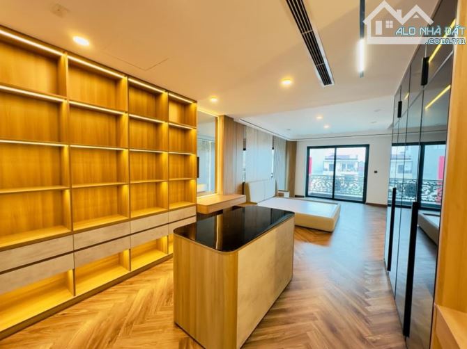 Bán nhà Đội Cấn, trung tâm Ba Đình 37 tỷ 8 tầng ô tô, kinh doanh văn phòng