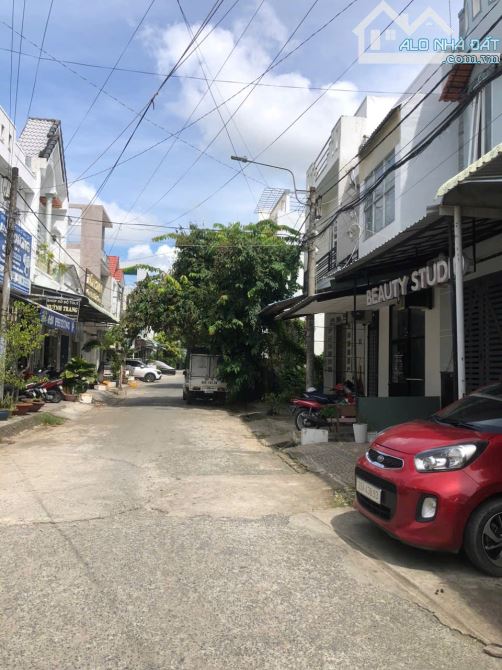 BÁN NHÀ TRỆT LẦU HC ĐƯỜNG PHAN HUY CHÚ KDC THỚI NHỰT 1