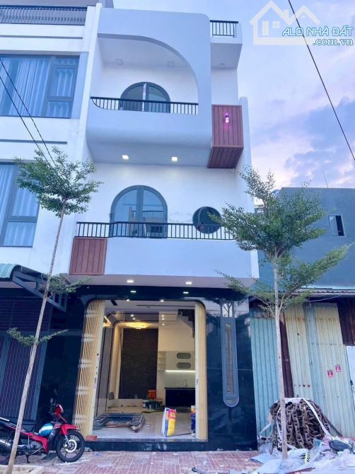 CĂN NHÀ MẶT TIỀN – TRÁI TIM QUY NHƠN, ĐẲNG CẤP KHÓ CƯỠNG! 🌟