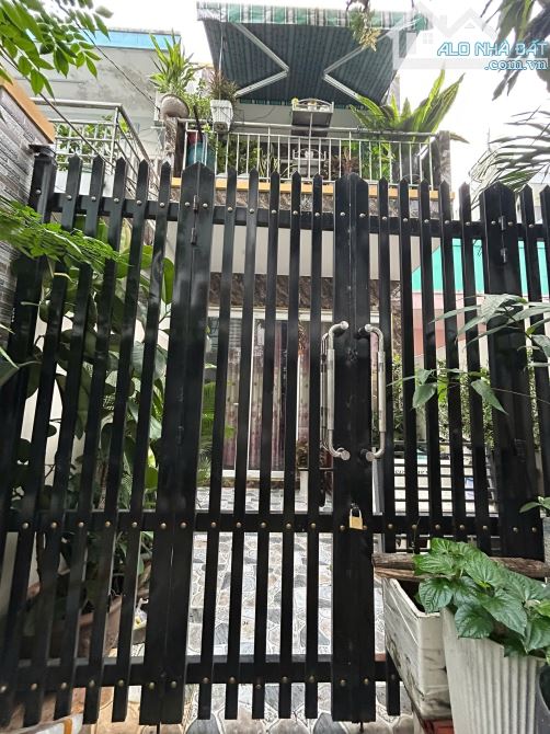 Bán Nhà Hẻm 4M Sát  Huỳnh Tấn Phát Gần Cầu Tân Thuận Dt 85M2 Có Sân Trồng Cây Giá Sốc 6Tỷ5