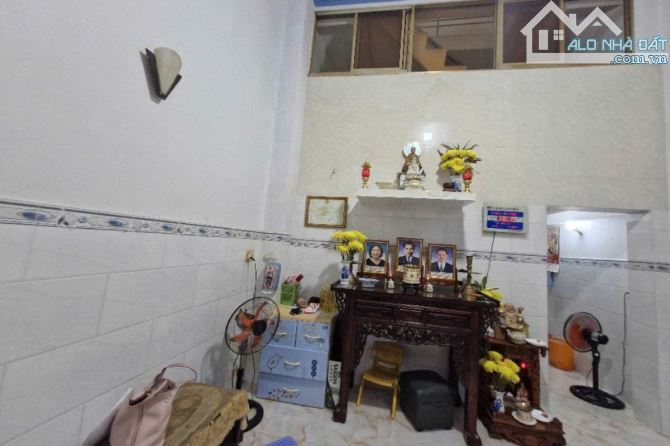 Bán nhà hẻm, Đường Số 2, Thủ Đức, 40 m² (4m x 10m), 4 tầng - Giá 4.5 tỷ TL
