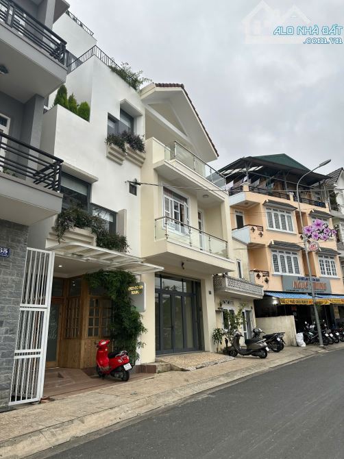 NHÀ MT TT - ĐƯỜNG ĐOÀN THỊ ĐIỂM 16 TỶ - ĐANG KHAI THÁC KD - CÁCH CHỢ DL 900M