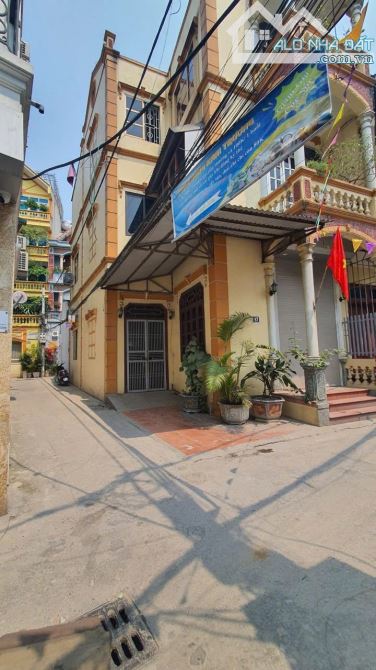 Bán nhà Thạch Bàn lô góc, ô tô thông , dòng tiền cho thuê ổn định