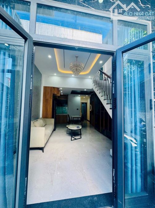 Nhà 3.5 tầng kiệt Tiểu La - Hải Châu Full Nọi Thất cơ bản