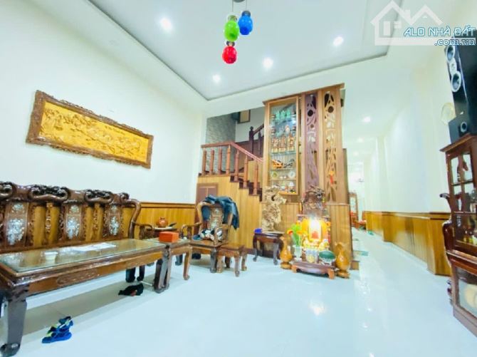 Cần bán gấp căn nhà 3 tầng ở đường Sơn Thủy, Khu vực, Ngũ Hành Sơn, Tp Đà Nẵng