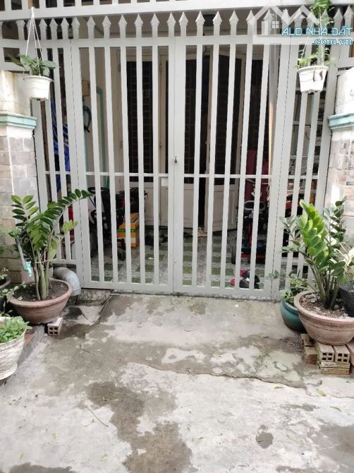 BÁN NHÀ CẤP 4,124M2, LÊ ĐÌNH CẨN, TÂN TẠO, BÌNH TÂN,Đang có dòng tiền 150 tr /Năm