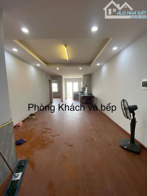 cho thuê chung cư Thăng Long Yên Hòa, 3 phòng ngủ, đồ cơ bản, 15 triệu