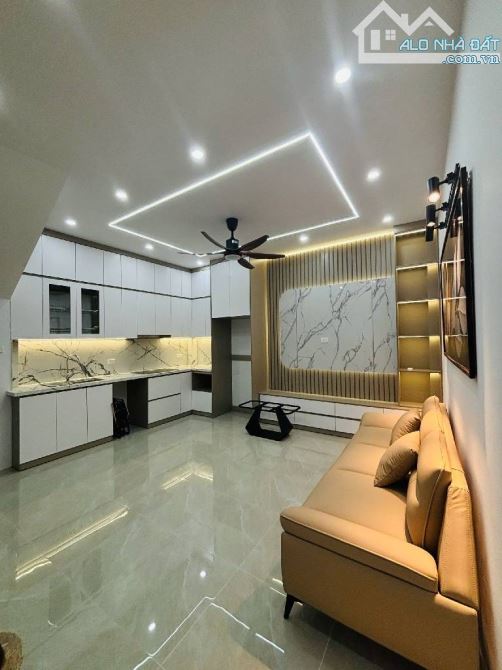 Trung tâm Ba Đình – Ngọc Khánh có nhà đẹp 33m², 4 tầng chỉ 6,86 tỷ