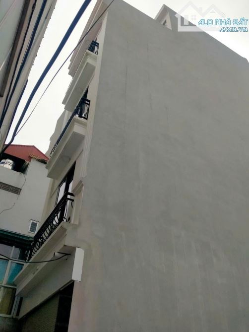 🏡 NHÀ ĐẸP NGÕ RỘNG – SÁT CHỢ QUANG TIẾN   6tỷ    5 tầng  • Đầu phố Quang Tiến giao