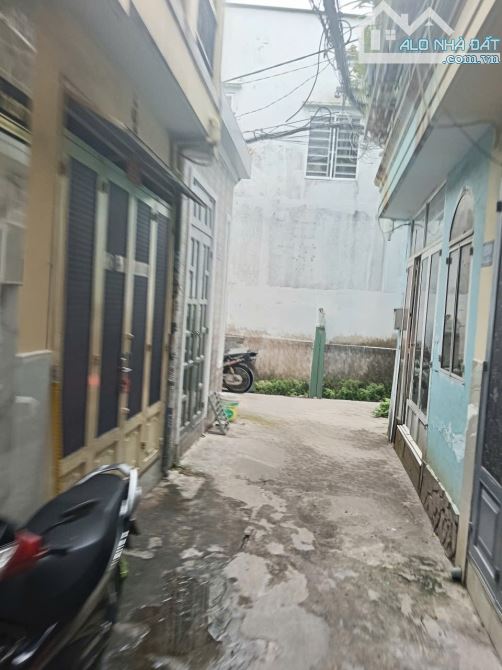 BÁN NHÀ PHẠM VĂN CHIÊU - GV- 3 TẦNG - 3 PN- DTSD 35M2- NHỈNH 2 TỶ