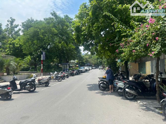 Bán Nhà Hiếm Quận Đống Đa 13,5 Tỷ Ngõ Ô Tô Mặt Tiền Lung Linh, Kinh Doanh Đỉnh