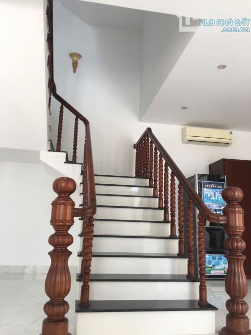 🌟 BIỆT THỰ ĐẲNG CẤP 3 TẦNG – MT THĂNG LONG – 300M² – GIÁ 31 TỶ 🌟