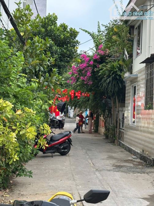 Bán nhà mê lững kiệt ô tô CMT8 - Khuê Trung- Cẩm Lệ