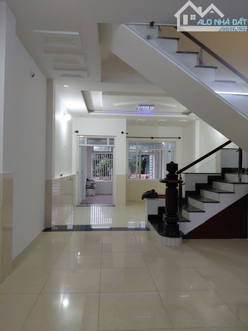 NHÀ Ở NGAY HẺM NHỰA 12M, 5x17.3 M2, SÂN THƯỢNG, DÂN TRÍ, HƠN 3 ĐỒNG TL